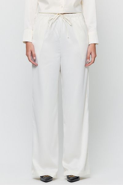 TREND KOMBİN Pantaloni Palazzo din satin plisat alb - Design modern și elegant