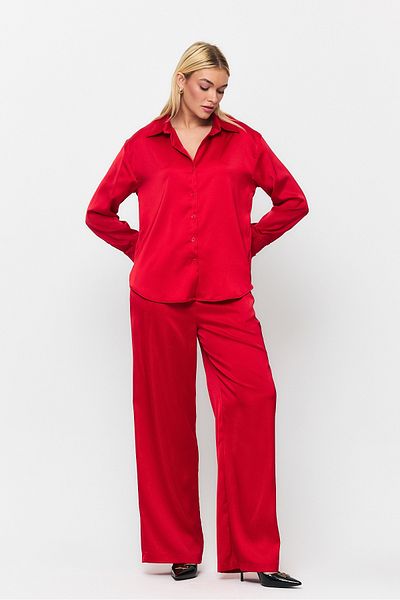 TREND KOMBİN Pantaloni Palazzo din satin plisați roșii - Design modern și elegant