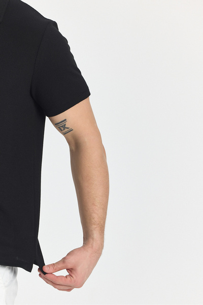 Frappoli Ανδρικό μπλουζάκι με λαιμόκοψη Jaguar - Μαύρο, Slim Fit, Lycra και σχισμές