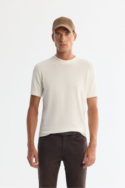 Avva Herren-T-Shirt mit halbem Rollkragenpullover und kurzen Ärmeln in Ecru B 005025