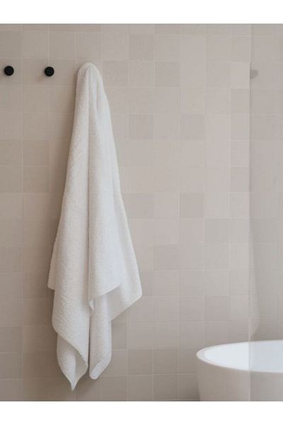 Gentelle Seren Luxury Hotel Bath Towel – 100% Cotton, 650 GSM–Ultra-Soft & Oversized–White,90x160 cm