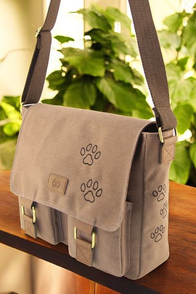 QUB CLUB Αδιάβροχος καμβάς - Τσάντα Laptop Business School Paw Brown Color