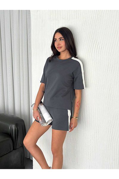 The Robi Stripe Detailed T-Shirt Shorts Set