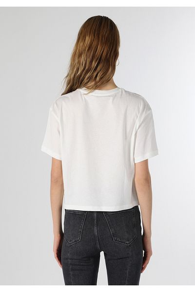 Colin's Tricou alb cu mânecă scurtă pentru femei, cu decolteu rotund, cu croială normală