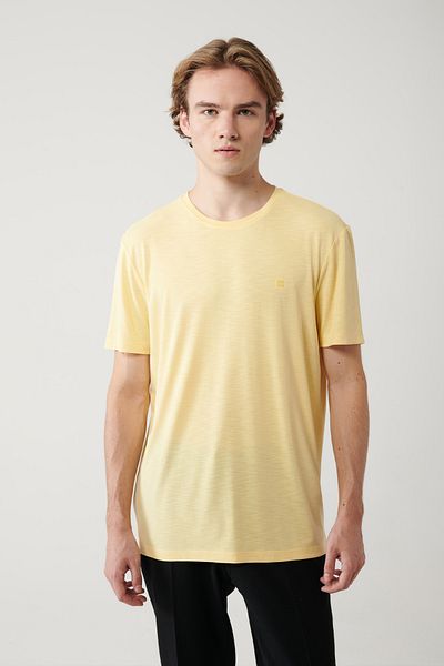 Avva Ανδρικό κίτρινο μπλουζάκι Soft Touch Crew Neck B 001031