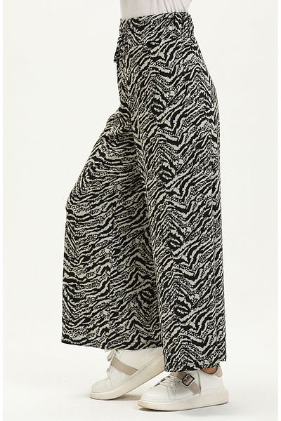sefamerve Pantaloni din viscoză 1027b-01 Negri