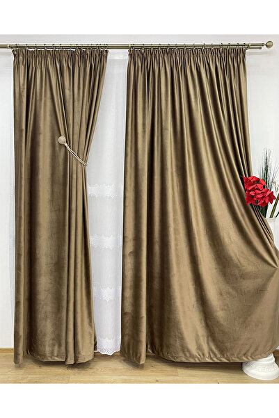 Liz Line Set of two velvet curtains, with drapery, various sizes and colors, from the "Velvet lux" range by Liz Line