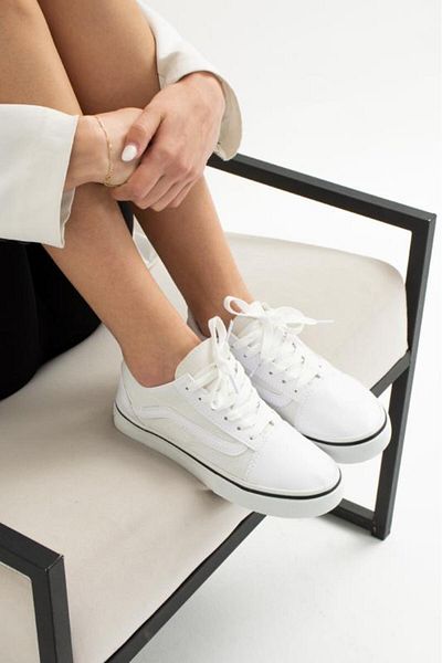 Ayax Unisex White Faux Leather Casual Sneaker - Women/Men