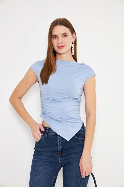 Akabi تي شيرت بدون أكمام برقبة قارب باللون الأزرق