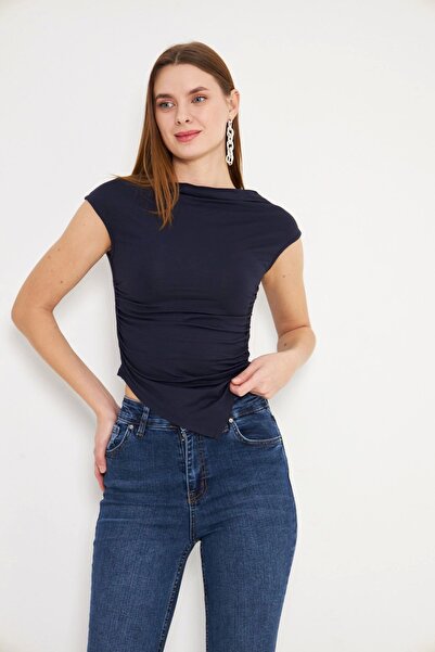 Akabi تي شيرت بدون أكمام برقبة قارب بدون أكمام أزرق كحلي