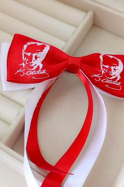 COSİTA Ataturk Figure Red White Bow Buckle