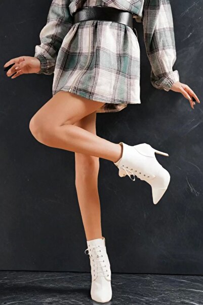 PayBuy Kadın Sivri Burun Topuklu Kısa Bot Bağcıklı İnce Topuk Şık Ayakkabı