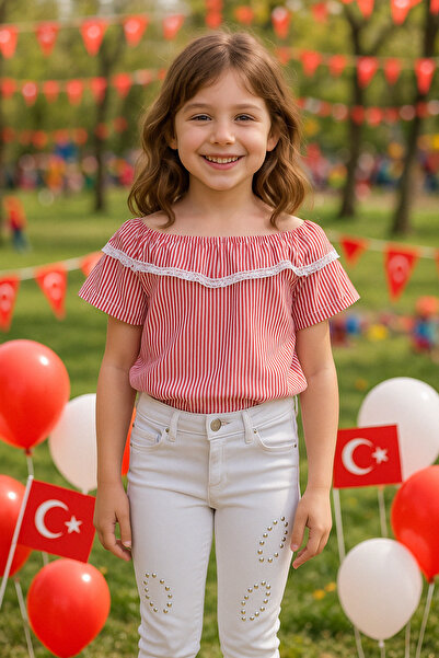 Hilal Akıncı Kids Çizgili Kayık Yaka Bluz ve Beyaz Pantolon