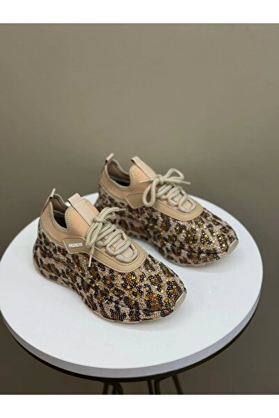 TakıDolabı Leopar Taşlı Kadın Günlük Spor Ayakkabı – Rahat, Şık ve Trend Sneaker