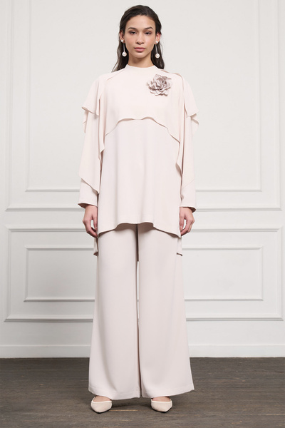 Nuss Σετ παντελονιού με λεπτομέρεια αξεσουάρ από τούλι και τριαντάφυλλο 1058 Μπεζ