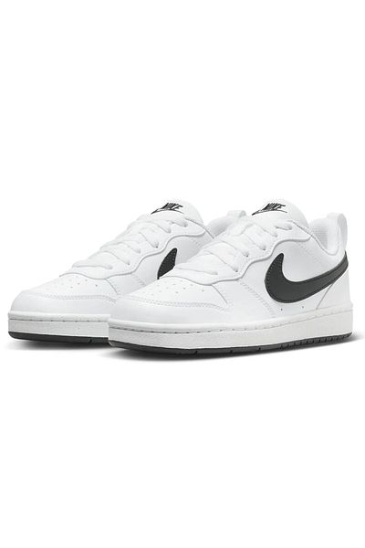 Nike Sneakers - Flat