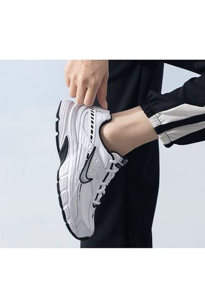 Nike Initiator Sneaker Shoes