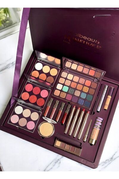 real beauty مجموعة مكياج المناورة