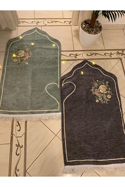 Generic The bride's distinctive carpet