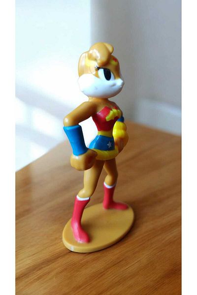 Hureggo Vintage Lola Bunny Original Figure Toy & 9 cm