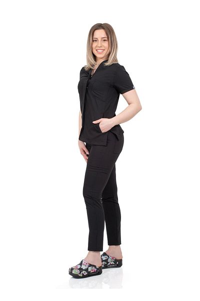 DEMOTEKS Set Uniforma Medicala Dama – Bluza Cu Capse Si Pantaloni, Model Infinity