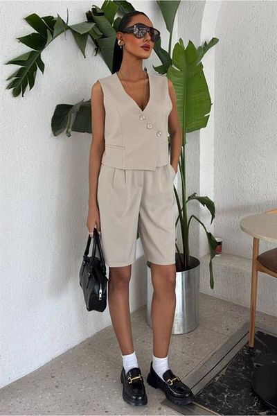 Femella Women Fashion Cross Buttoned and Bermuda Shorts Vest Suit 10171