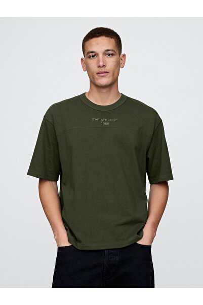 GAP Erkek Haki Oversized Athletic Logo T-Shirt
