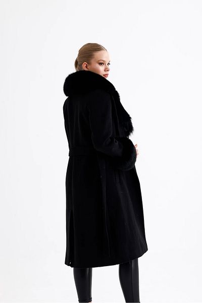 ladrans Max Size Cashmere Coat with Fur Collar Detail