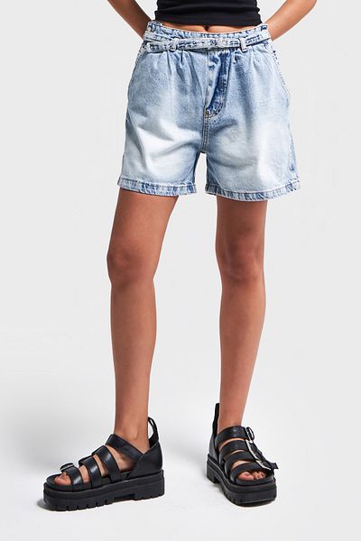 its basic Women's Snow Denim Color 4S5-27 Belt Detailed Midi Length Pleated 100% Cotton Denim Shorts
