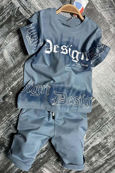 Riccotarz Costum pentru băiat cu decolteu în formă de gradient de culoare cu pantaloni scurți albaștri