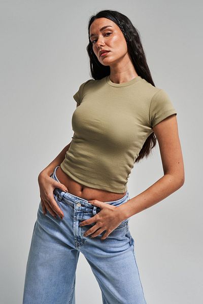 its basic Women's Khaki Color S5-15 Super Stretch Fabric 100% Cotton Crew Neck Basic Body