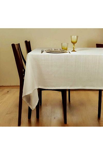 PİKKO HOME 145*220 см Гланцирана светлокафяво-бежова покривка за маса - Плътно тъкана LM