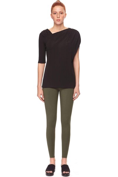 QUO Asimetrik Yaka Tek Kollu Büzgülü Bluz