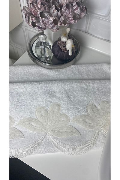 MEYN COLLECTİON 2-Piece Delicate Laced Dowry Holder, Gift Hand Towel