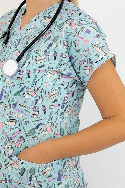 Nur Medikal Giyim Top cu imprimeu digital cu model Blue Beauty