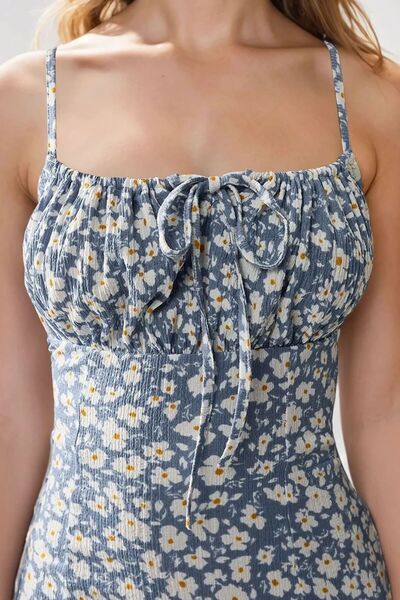 Hiccup Φόρεμα Bodycon Midi με λεπτομέρεια με λουλουδάτο σχέδιο