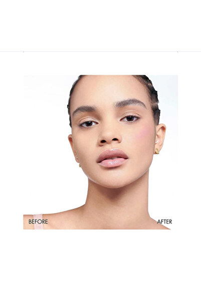 Dior Rosy Glow - أحمر خدود متلألئ منعش يدوم طويلاً مع لمسة نهائية طبيعية