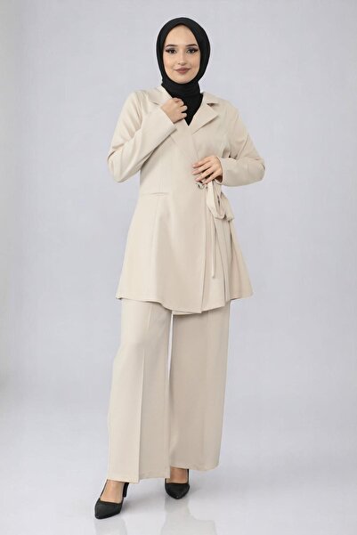 Missvalle Λεπτομερές κοστούμι Sash Beige 19106