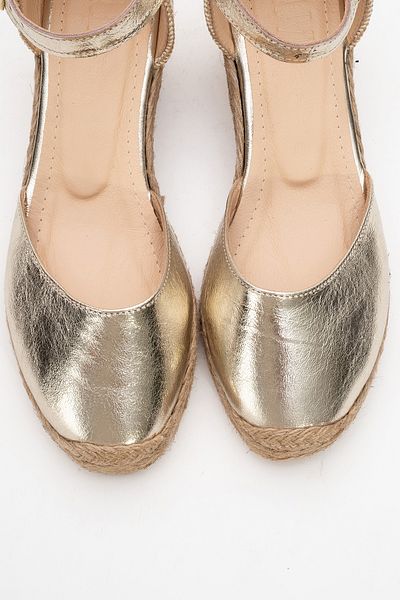 LuviShoes Sandale de damă ALDEA Gold din piele naturală cu toc cu pană