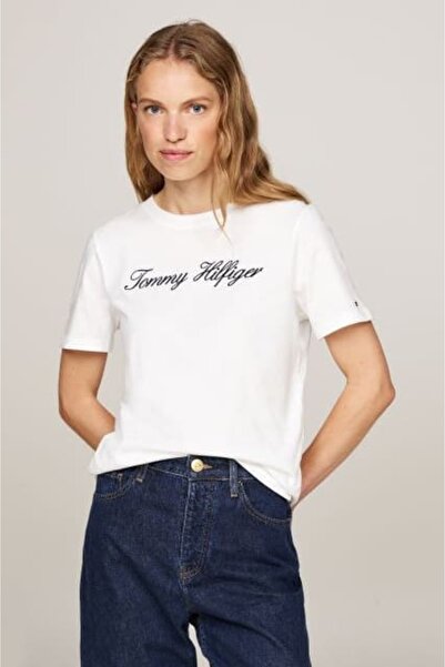 Tommy Hilfiger Kadın Th Script Logo Regular T-Shirt - Ekru