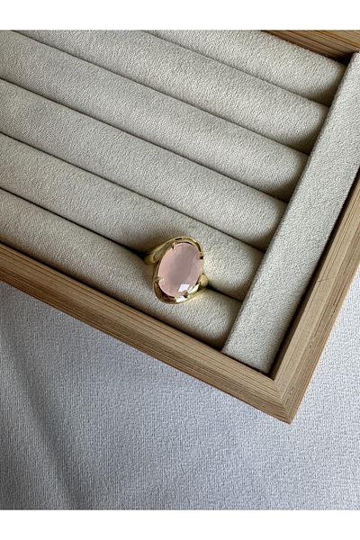 ringbox Oval Gold Ring with Pink Stone