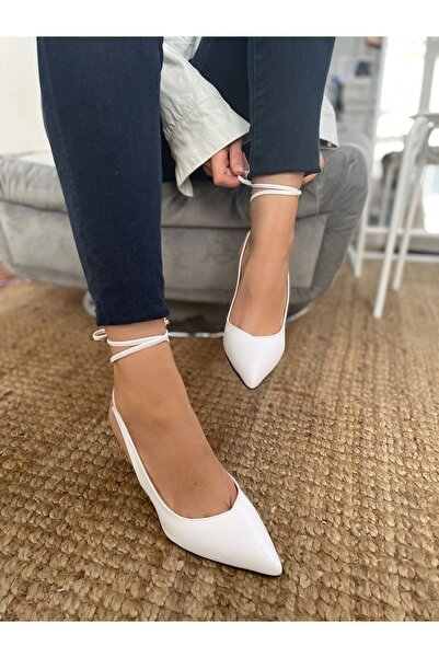 volante Sandale albe cu curea la gleznă pentru femei