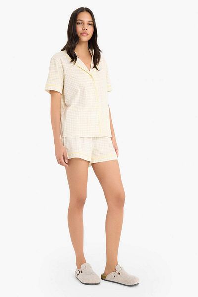 DeFacto Pajama Sets Short Sleeve Sleepwear Top with Stretchy Waist Short Shorts Bottom-Fall in Love E4327Ax25Sm