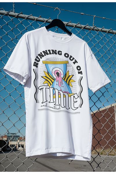 mooodcase Unisex Oversize White T-Shirt Crew Neck Short Sleeve Cotton Out of Time Patterned