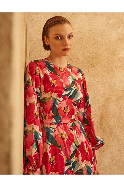 Kayra Floral Desen Saten Elbise Kırmızı