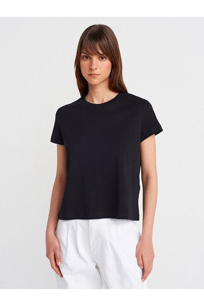 Dilvin 31757 Crew Neck Stitching Detailed T-Shirt-Black