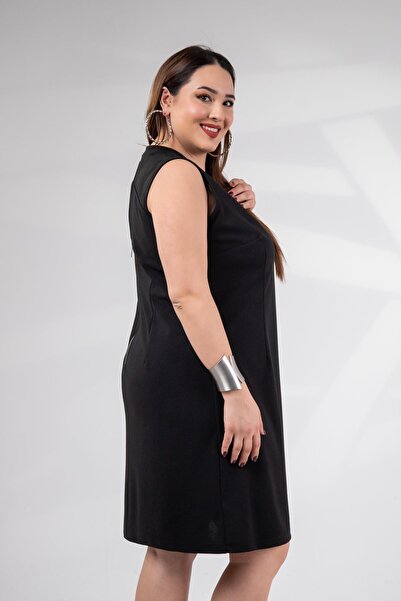 Roxxlen 1112041 Γυναικείο φόρεμα 1112041 με φερμουάρ και λεπτομέρεια στην πλάτη Μαύρο