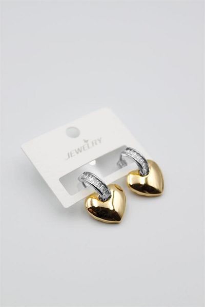 MR RZN STORE Heart Earrings - Gold