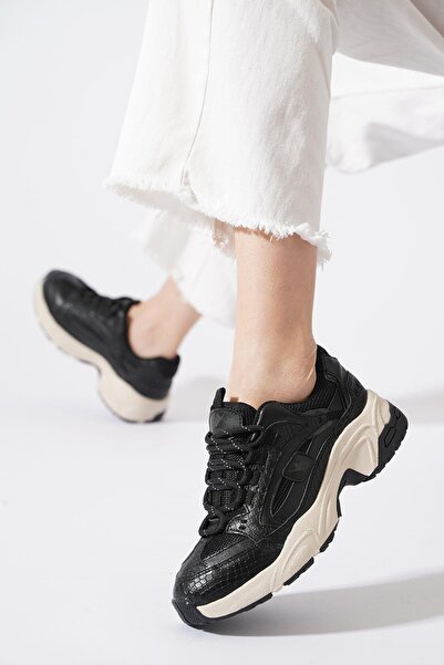 Moda Pie حذاء رياضي للنساء من سينار كروكا بنمط شبكي باللون الأسود