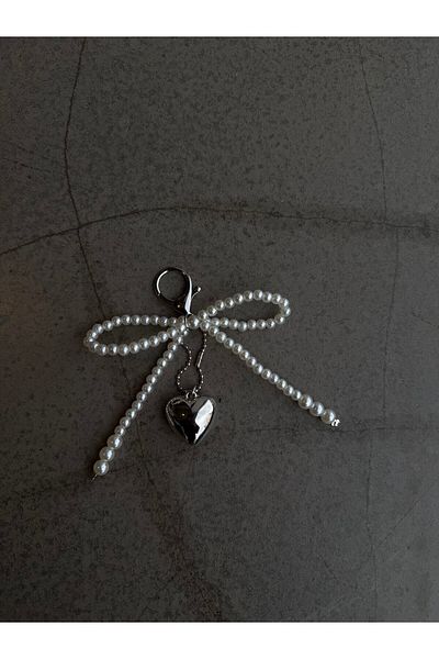 Kukura Metal Heart Pearl Ribbon Detailed Purse Charm Keychain